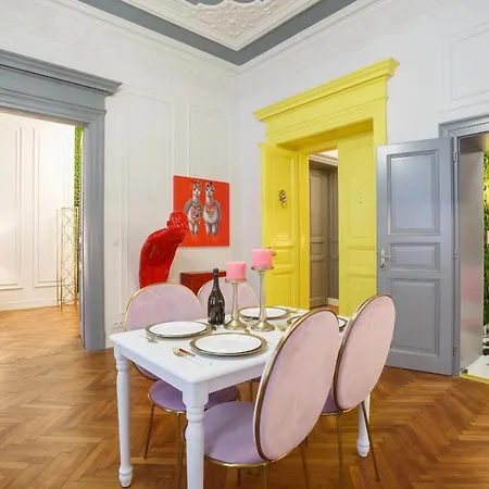Apartment Palace By Main Station - President Prague