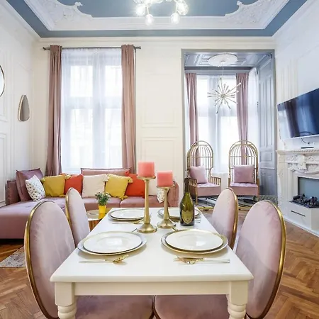 Apartment Palace By Main Station - President *